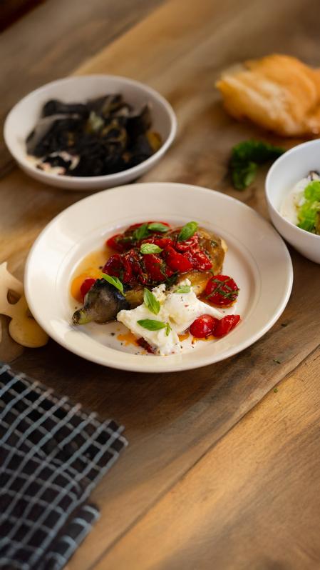 Ensalada tibia de berenjena a la parmigiana