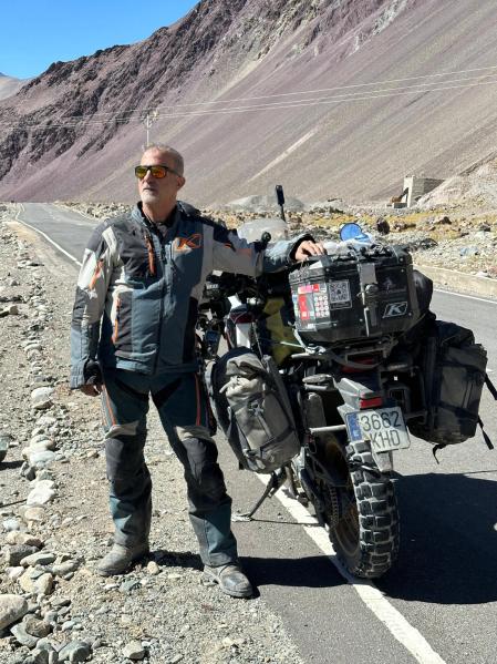 Por muy lejos que uno vaya, no hace falta cargar con la casa a cuestas, sino llevar solo lo imprescindible&nbsp;