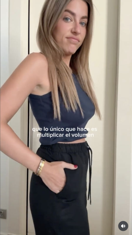 Los pantalones con cintura elástica se deben evitar si se quiere disimular barriga