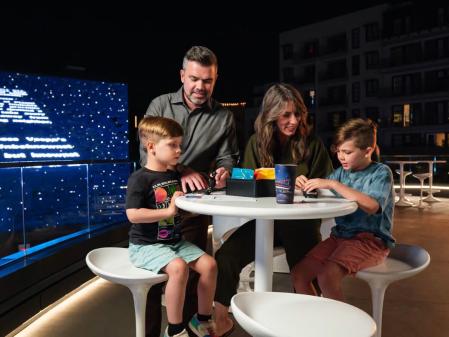 Imagen del Tesla Dinerarios por dentro