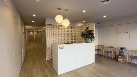 El centro está ubicado en el barrio de Les Corts, en Barcelona