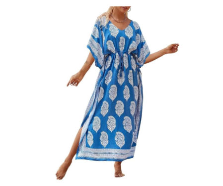 Caftán con cintura ceñida y aberturas en los lados