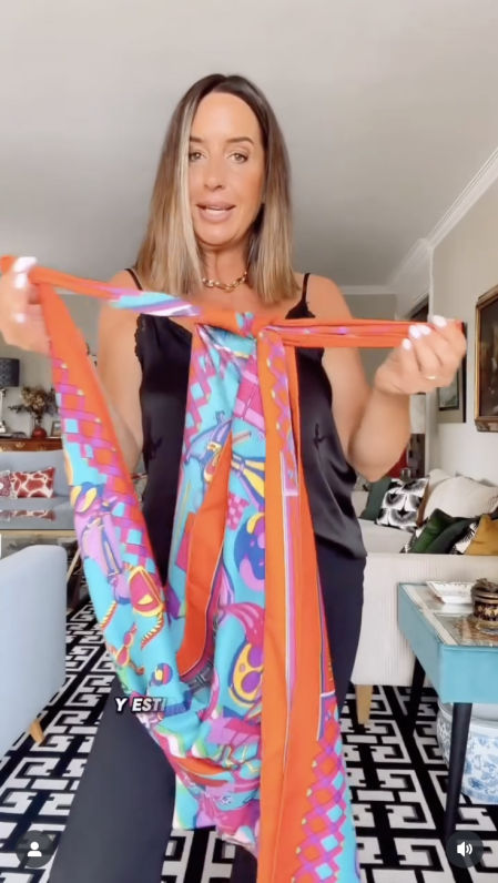 Lucía Lipperheide enseña a transformar el pareo en un bolso