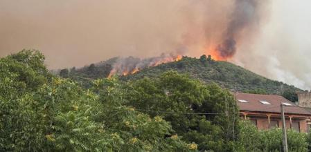 Incendio originado en Cuevas del Valle, Ávila