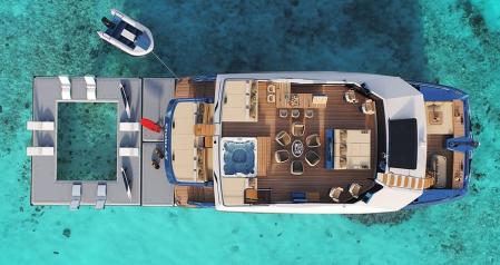 El lujoso e impresionante yate que cuenta hasta con una zona de baño inflable.