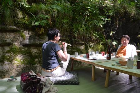 Carme Ruscalleda, comiendo en un parque natural en Japón