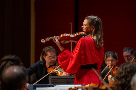 Janine Jansen durante un momento de su actuación en el Espai Ter