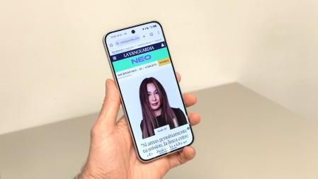 El Oppo Reno14 tiene una pantalla de resolución 1,5K.