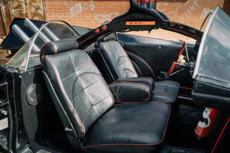 El interior del coche mantiene un cuidado impecable&nbsp;