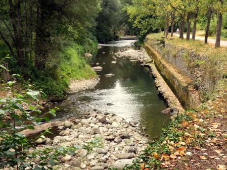 Poca agua en el río, antes de las últimas lluvias.