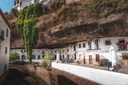 Calle Cuevas del Sol en Setenil de las Bodegas