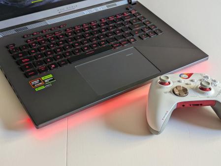 Asus ROG Strix G16.