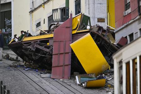 El vagón chocó con violencia contra la esquina de un edificio&nbsp;
