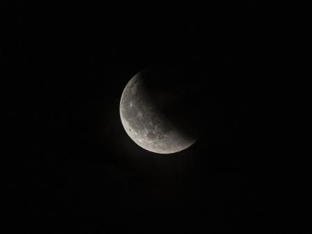 Eclipse de luna visto desde Sant Vicenç dels Horts.
