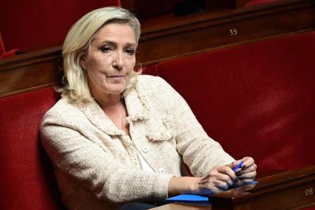 Marine Le Pen, durante la sesión de ayer en la Asamblea Nacional