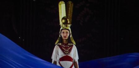 Un holograma de la reina Cleopatra da la bienvenida a los visitantes a la exposición (Jesús Hellín / STUDIOMEDIA19)