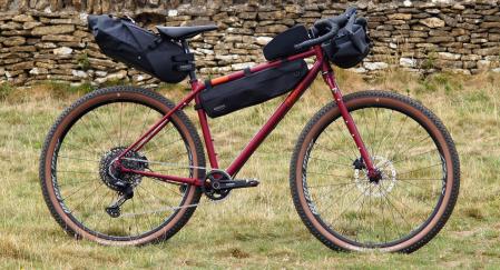 La artesanal bici de montaña para vivir aventuras en la naturaleza.