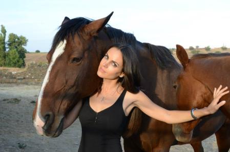 Gracias a Sheila, dos yeguas pudieron sobrevivir.&nbsp;