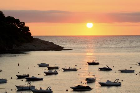 El plácido despertar de Llafranc.