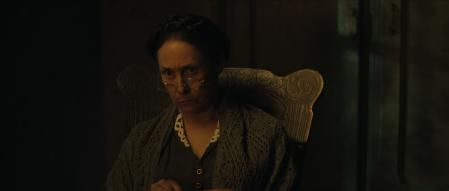 Laurie Metcalf es Augusta Gein.