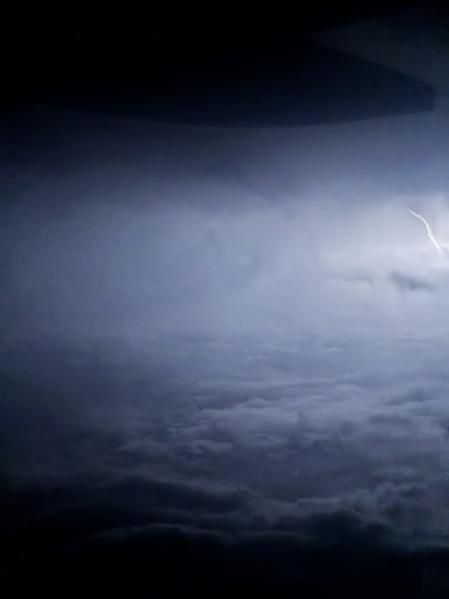 La tormenta desde dentro del avión.