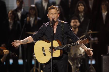 El cantante Alejandro Sanz durante la gala de entrega de la 39º edición de los Premios Goya&nbsp;