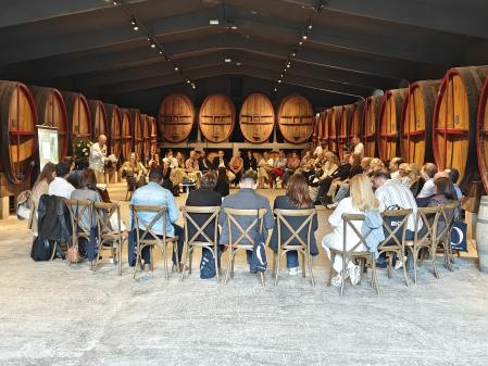 Algunos de los expertos que participarán ayer en la bodega Abadal
