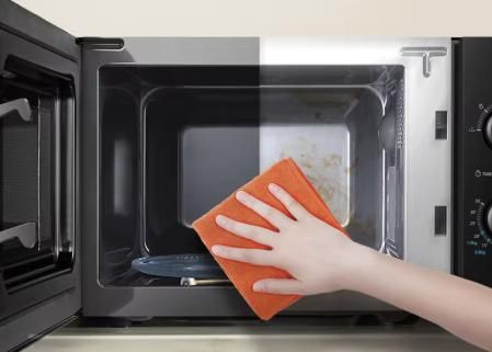 Pasa un trapo húmedo y ¡listo!