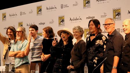 El elenco completo de 'The Walking Dead: Daryl Dixon' en la Comic-Con de Málaga.