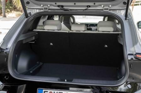 La boca del maletero es más grande en la carrocería Hatchback&nbsp;