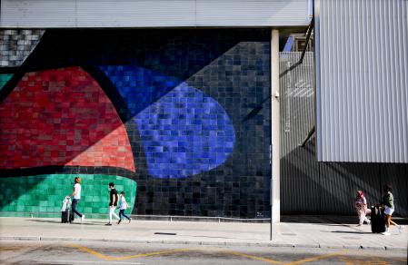 El mural de Miró, que ahora languidece en la vieja T2, se trasladará a la T1