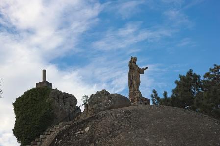 La estatua del Sagrado Corazón, en el mirador.