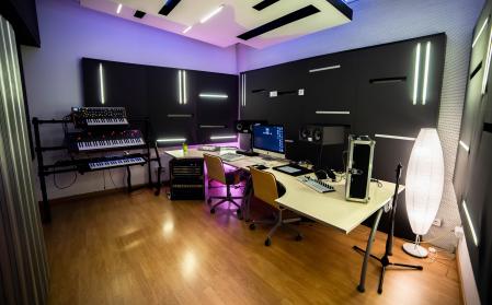 SAE ofrece másteres acreditados por UDIMA, que permiten la incorporación de alumnos internacionales con visado de estudiante&nbsp;