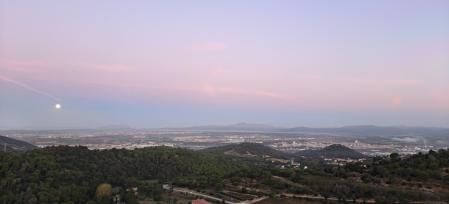 La Luna del Cazador vista desde Sant Fost de Campsentelles.