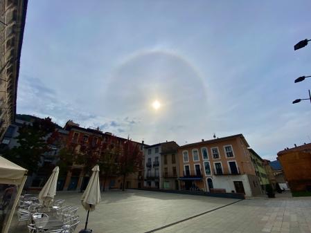 Halo solar en la Plaça de la Dansa (Campdevànol).
