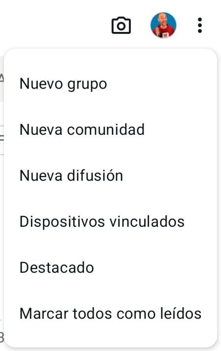 Toca en “Dispositivos vinculados”.