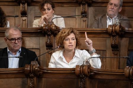 La líder de ERC, Elisenda Alamany, junto al teniente de alcalde de Economía, Jordi Valls, en el pleno del pasado septiembre&nbsp;