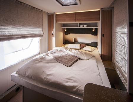 El dormitorio de la caravana B66 485 TS resulta muy acogedor