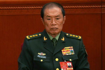 El general He Weidong, número dos del ejército chino (tres contando a Xi) fue destituido el viernes y expulsado del partido