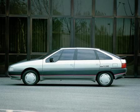 Montaba la plataforma y la motorización del Lancia Delta 4×4 Turbo, es decir, un propulsor 1.600 cc de 140 CV.