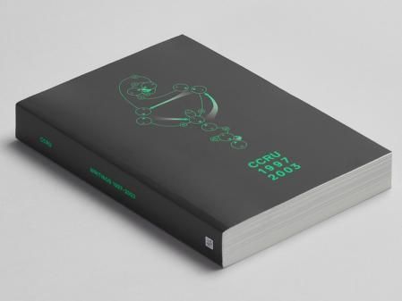 Libro 'CCRU, WRITTINGS 1997-2003'.