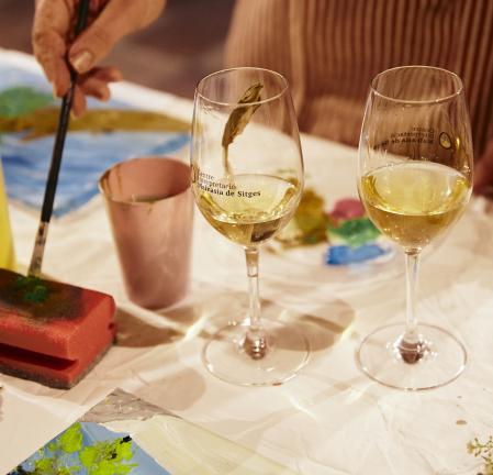 Un taller de pintura con malvasía de Sitges de una anterior edición&nbsp;