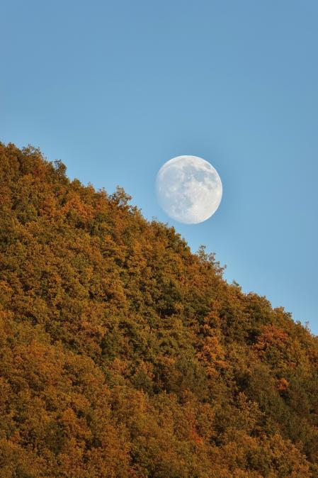 La luna del otoño en Campdevànol.