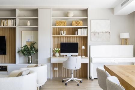 Salón del piso grande reformado por Pia Capdevila Interiorismo