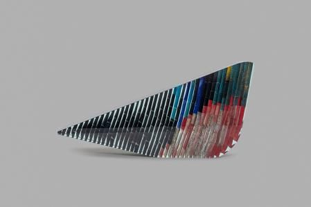 'Furtiva avis' vitrofusión y trabajo en frío . Cristal plano extraclaro y polvo de vidrio de color