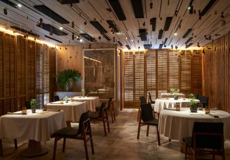 Comedor principal del Gallery by Chele.