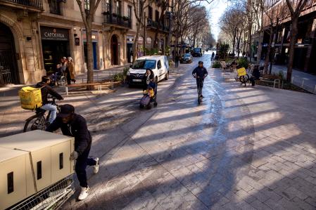 Peatones, patinetes y carga y descarga, en Consell de Cent&nbsp;