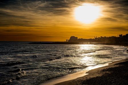 La puesta de sol de Terramar en Sitges.