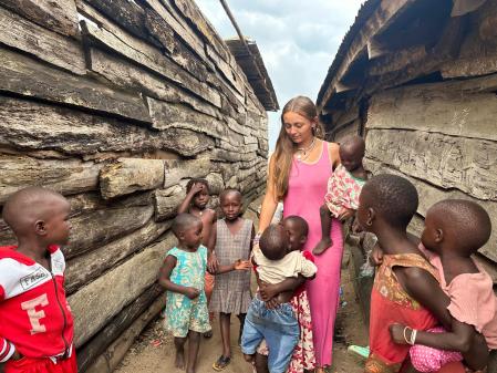 María Galán vive en Kikaya House, junto a 32 niños que, a día de hoy, considera su familia
