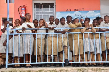 Babies Uganda cuenta con una escuela de educación infantil y primaria, un centro de secundaria y un centro vocacional